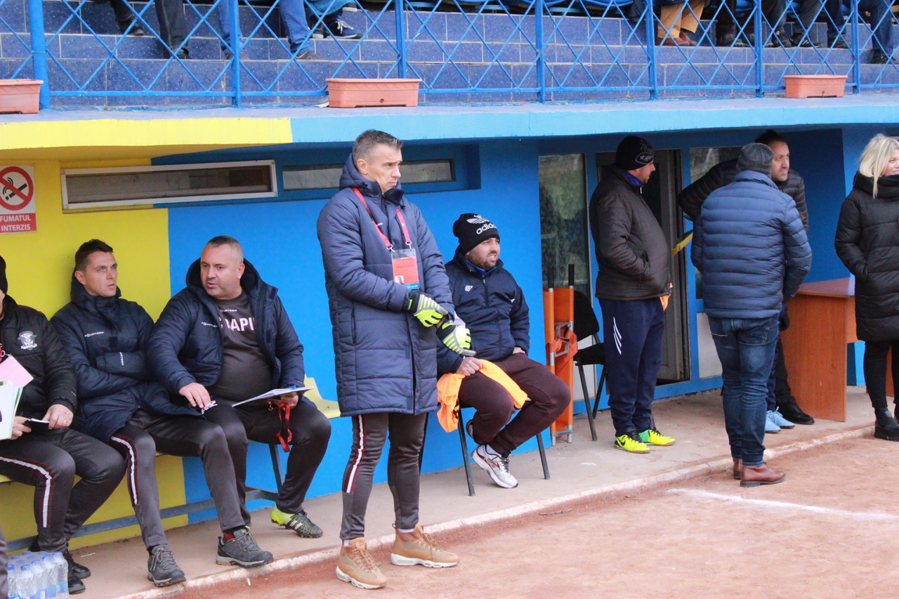 Lorena Balaci a lansat proiectul ”Duc infinitul pe fiecare stadion”