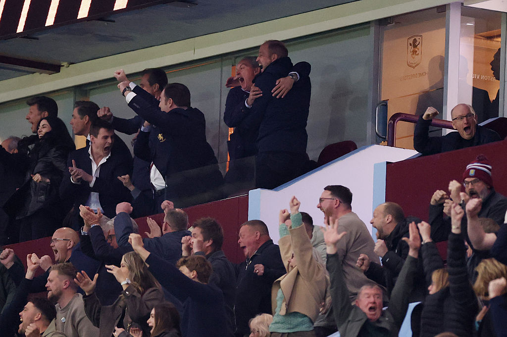 Cum a apărut prințul William în tribune la meciul dintre Aston Villa și Nottingham Forest. Unde a mers după fluierul final