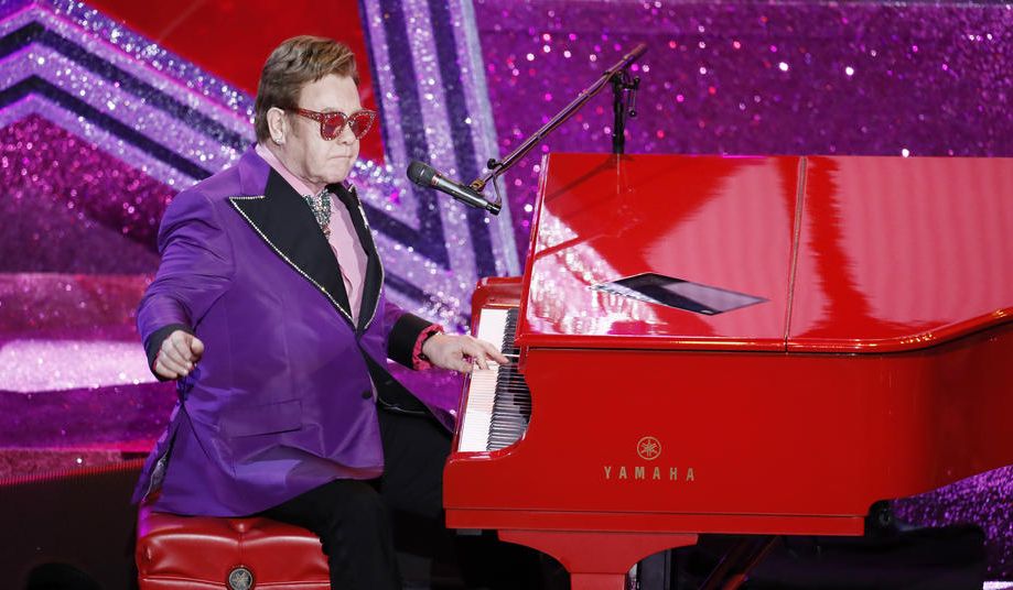 Elton John și-a pierdut vederea: „Au trecut 4 luni de când nu am mai putut vedea”. A avut o infecție la ochiul drept
