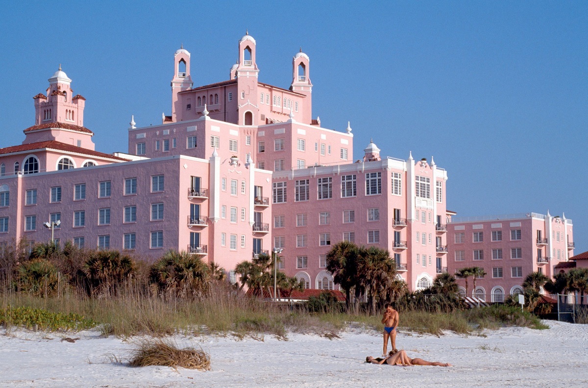 Un român e noul primar în orășelul american unde se află celebrul hotel Don CeSar: „Unul dintre cele mai bune locuri de locuit din lume”