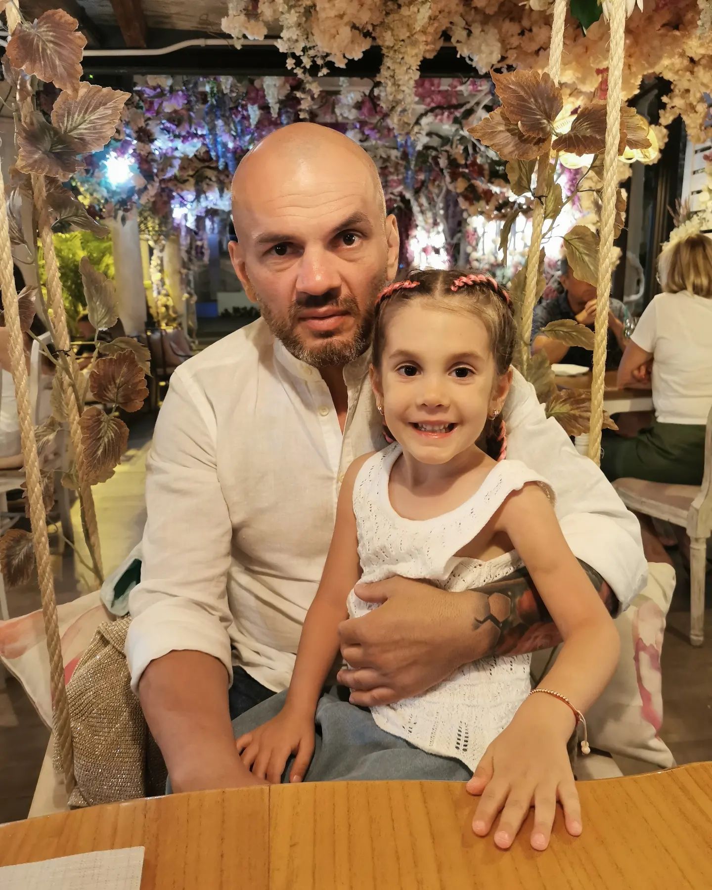 Cum arată soția și fiica lui Ionuț Pitbull Atodiresei. Imagine rară cu familia luptătorului de kickboxing