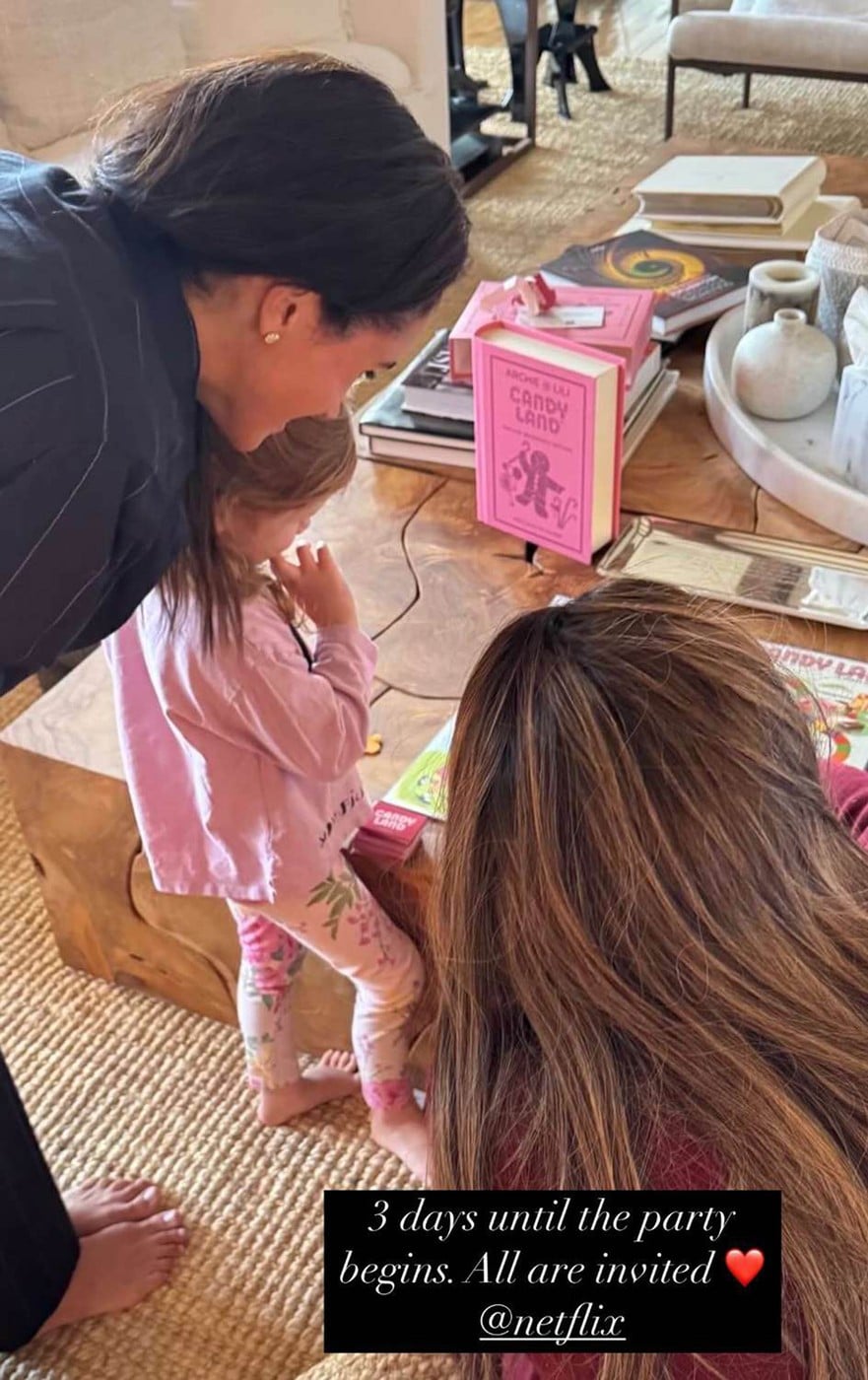 Imagini adorabile cu copiii lui Meghan Markle și ai prințului Harry. Micuța Lilibet a moștenit culoarea părului tatălui ei