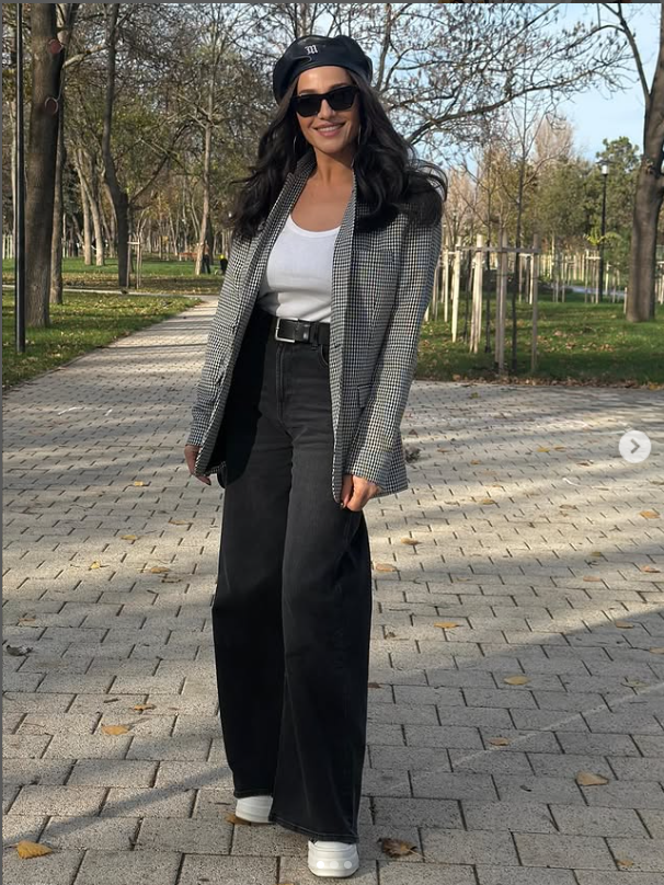 Imagini cu Claudia Pătrășcanu într-o rochie foarte scurtă. Artista, aspru criticată pentru apariția sa: „Dacă nu port acum… atunci când? La 80 de ani?”
