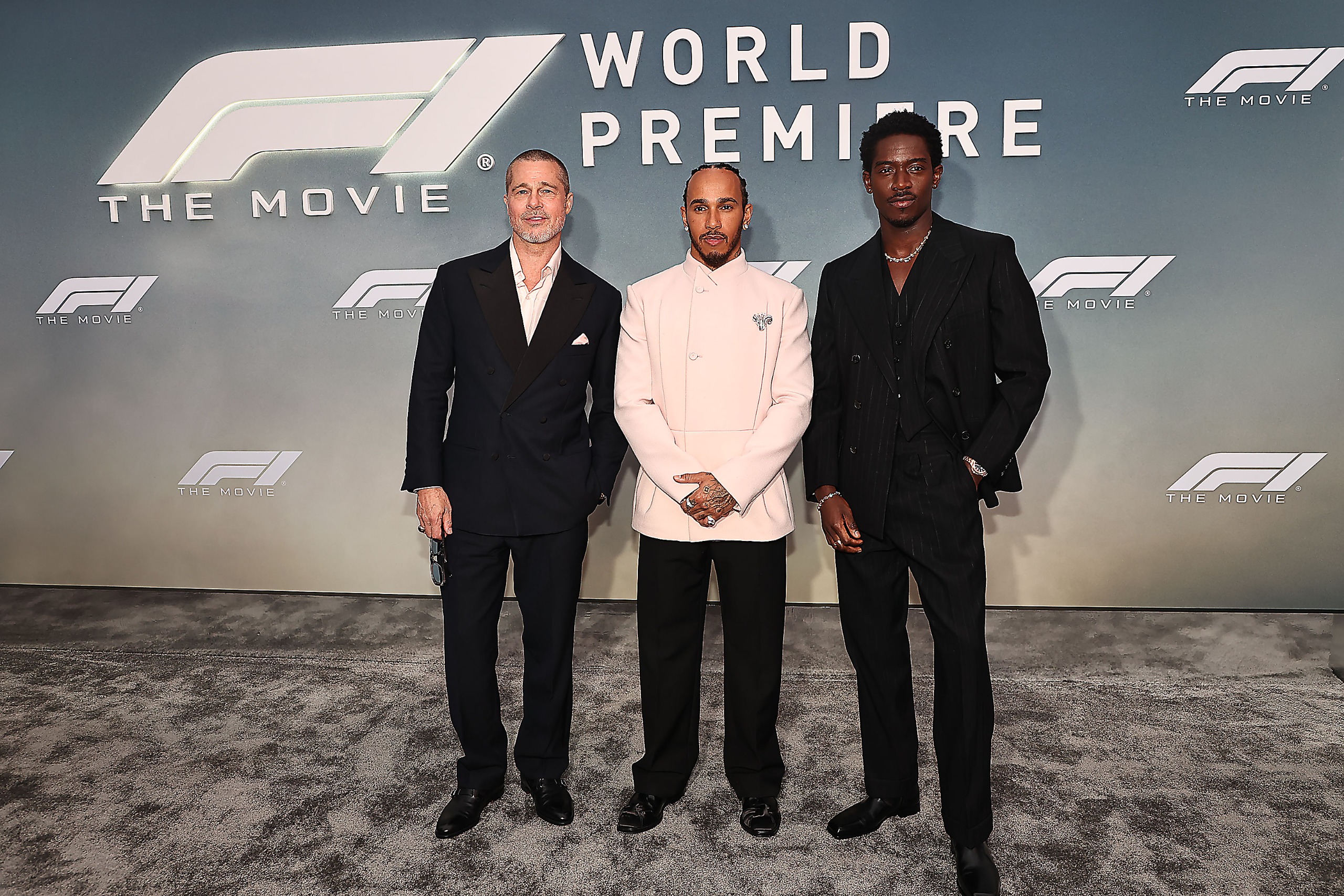 Brad Pitt, dezvăluiri din spatele camerelor de filmat. Cum s-a înțeles cu Javier Bardem și Lewis Hamilton: „Un gentleman” | INTERVIU