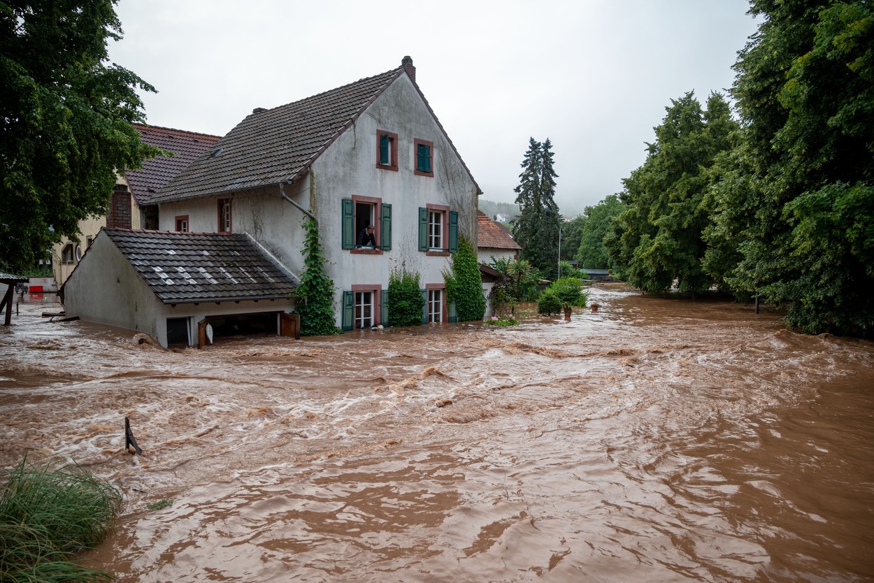 Inundații catastrofale în Germania. Aproape 60 de oameni au murit, 70 sunt dați dispăruți