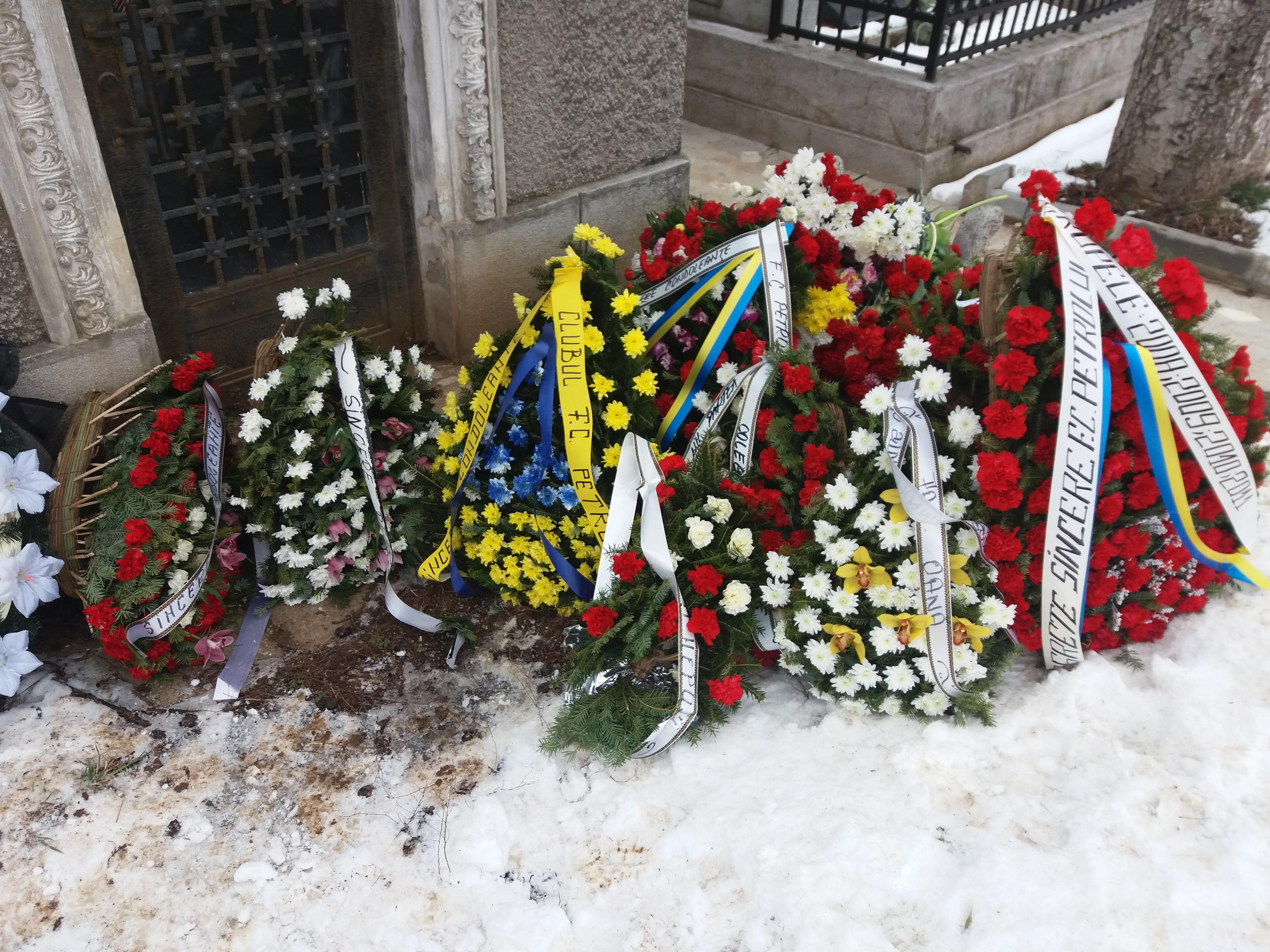 A murit Victor Angelescu. Cunoscutul mijlocaș al Petrolului a fost înmormântat luni, la Ploiești