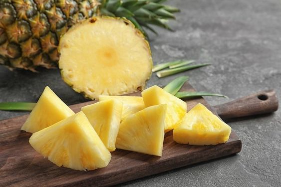 Pineapple (thenovicechefblog)
