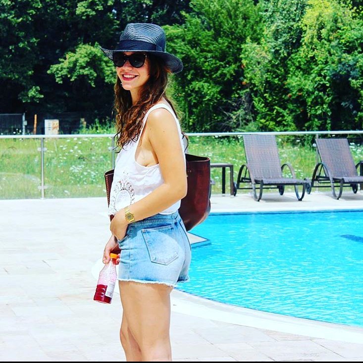 Cum se menține Ada Condeescu în formă. „E un sport care tonifiază orice element corporal. Încerc să nu fiu exagerată în nimic”