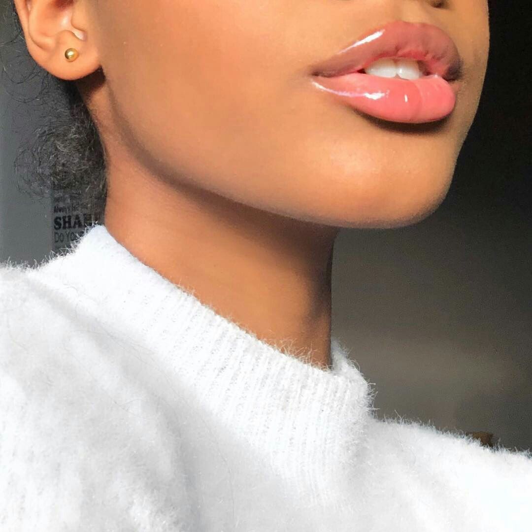 4 things you need to do to keep your lips moisturised