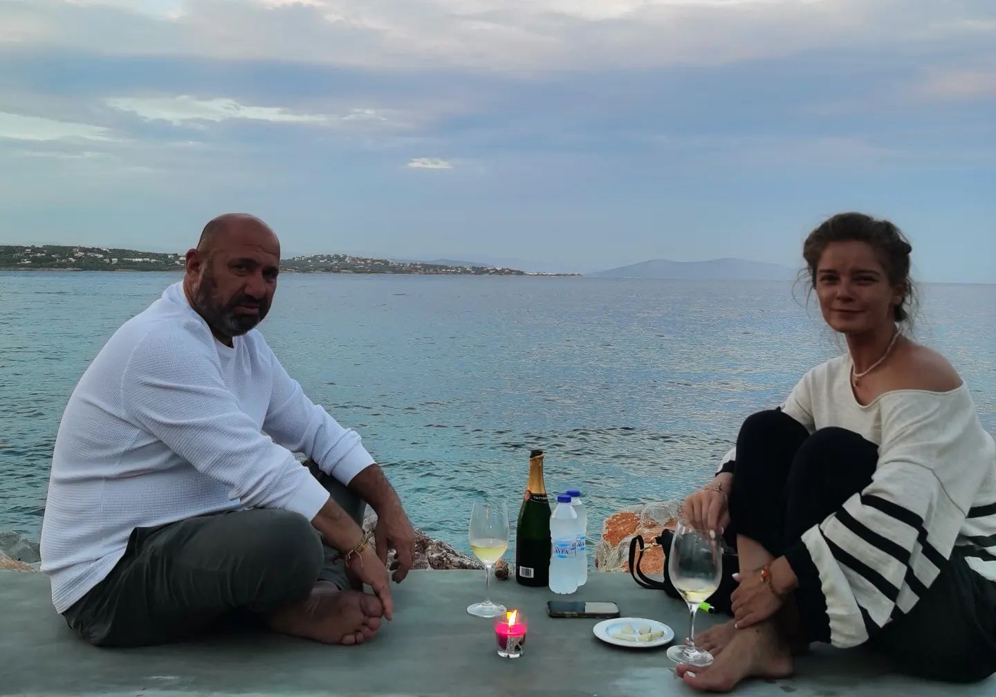 Cătălin Scărlătescu și Doina Teodoru, vacanță romantică în Grecia: „Nu ai nevoie de prea multe pentru a fi fericit”. Cum s-au fotografiat împreună