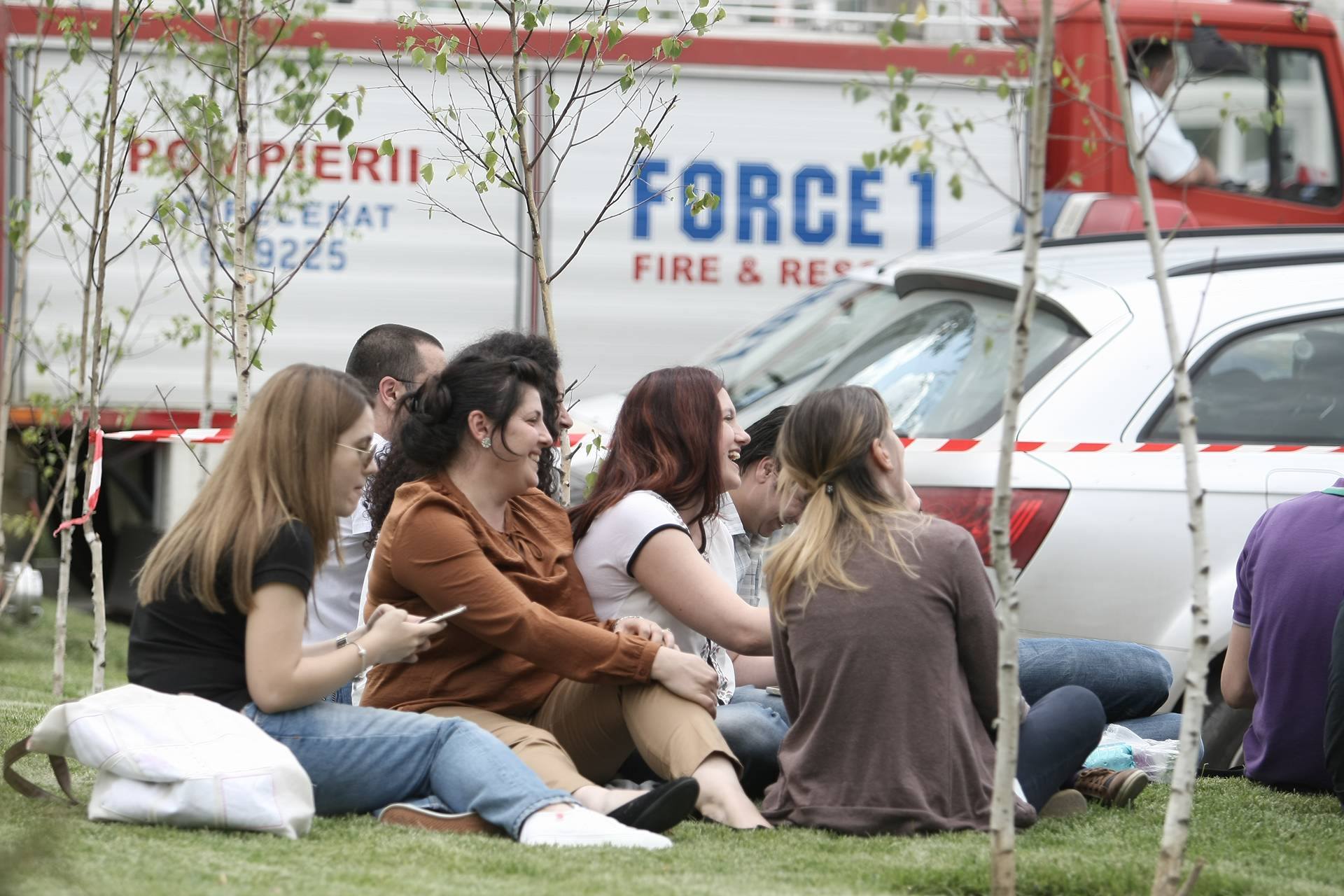 Alertă cu bombă lângă un mall din Capitală. Paznicul a fost cel care ”a făcut o glumă” | UPDATE