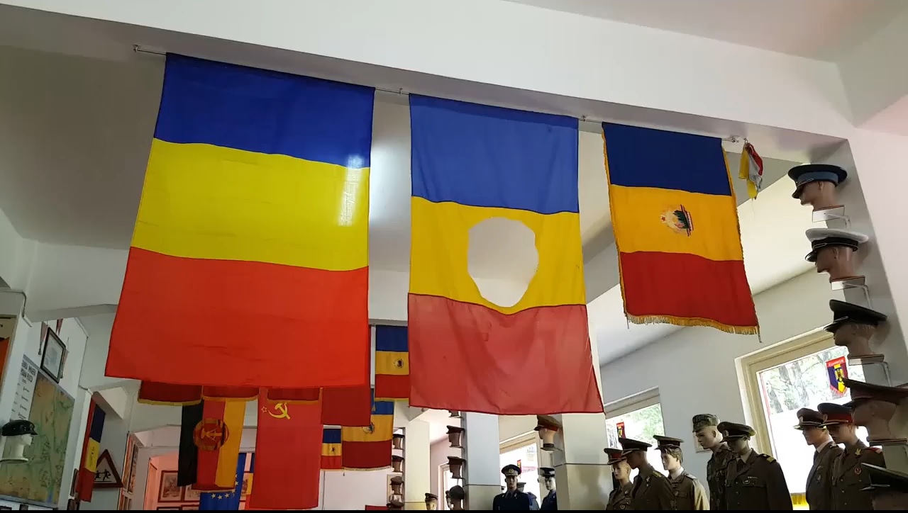 Muzeu al Republicii Socialiste România, deschis în Hunedoara. Cum a transformat un nostalgic o veche alimentară
