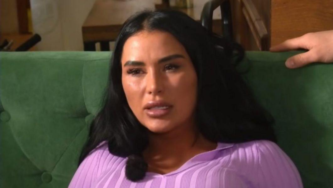 Nea Marin reacționează după ce s-a spus că a lovit-o pe Daniela Crudu cu pumnul în cap: „Are și ea problemele ei”