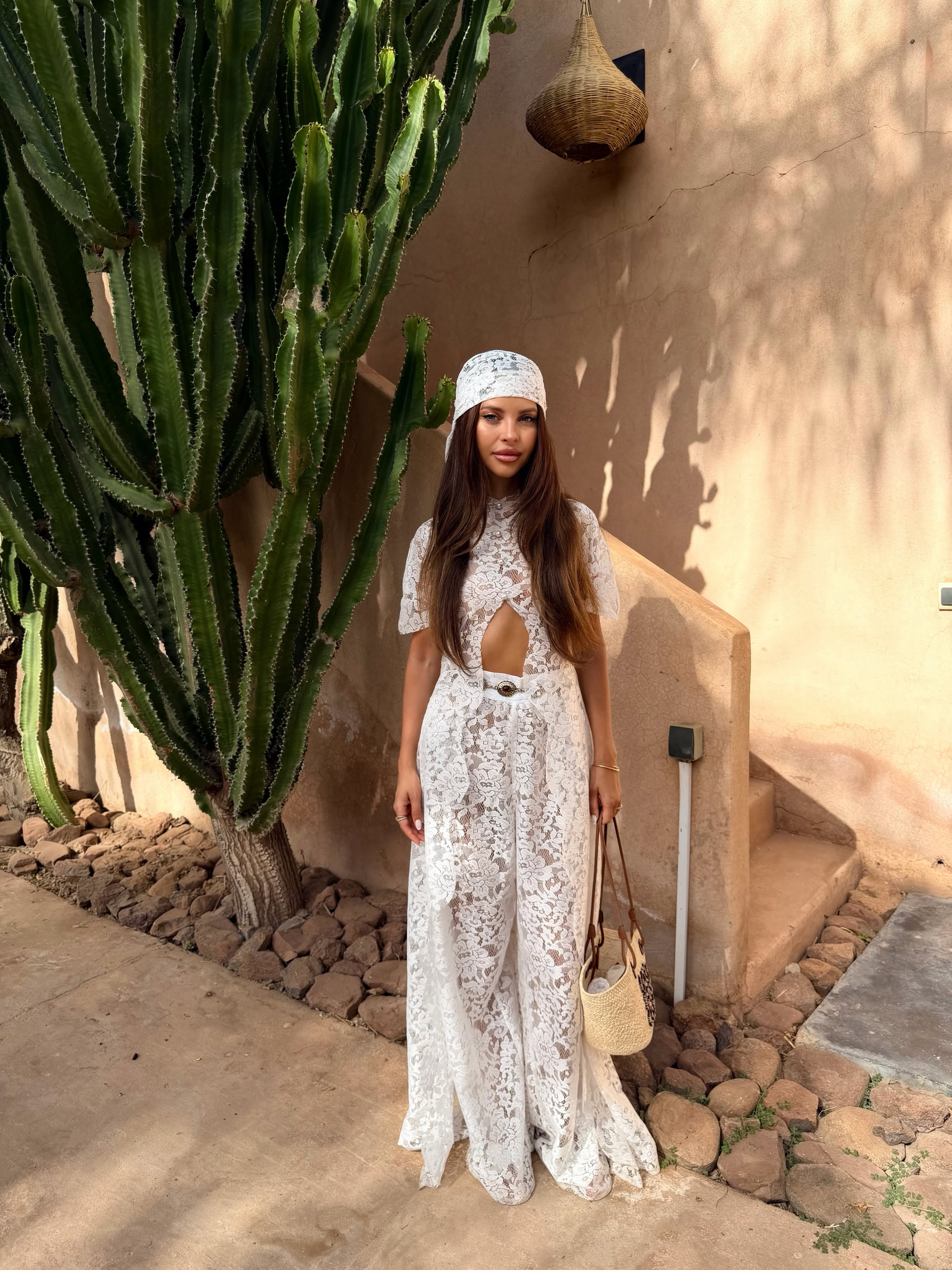 Cine este Valerie Lungu de la Asia Express 2026. Influencerița a schimbat ținutele elegante cu rucsacul de drumeție