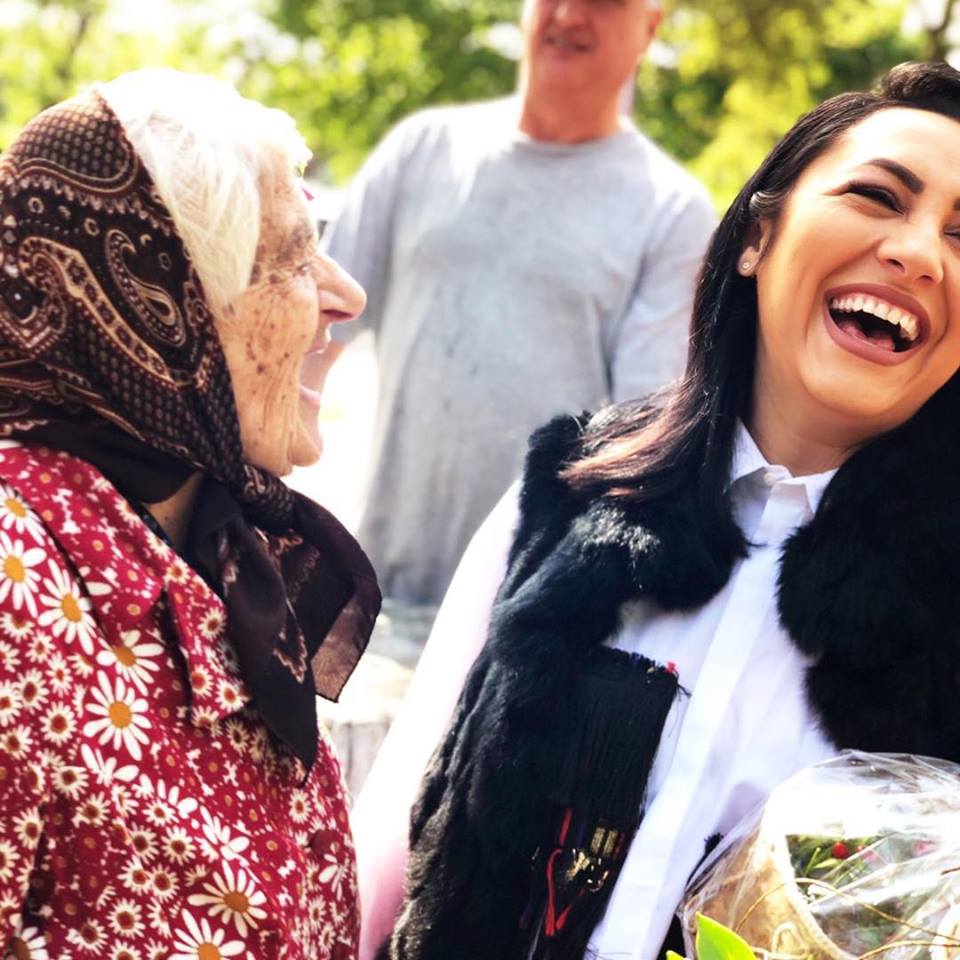 Gestul emoționat făcut de Andra în Săptămâna Mare. Toată lumea a felicitat-o | FOTO