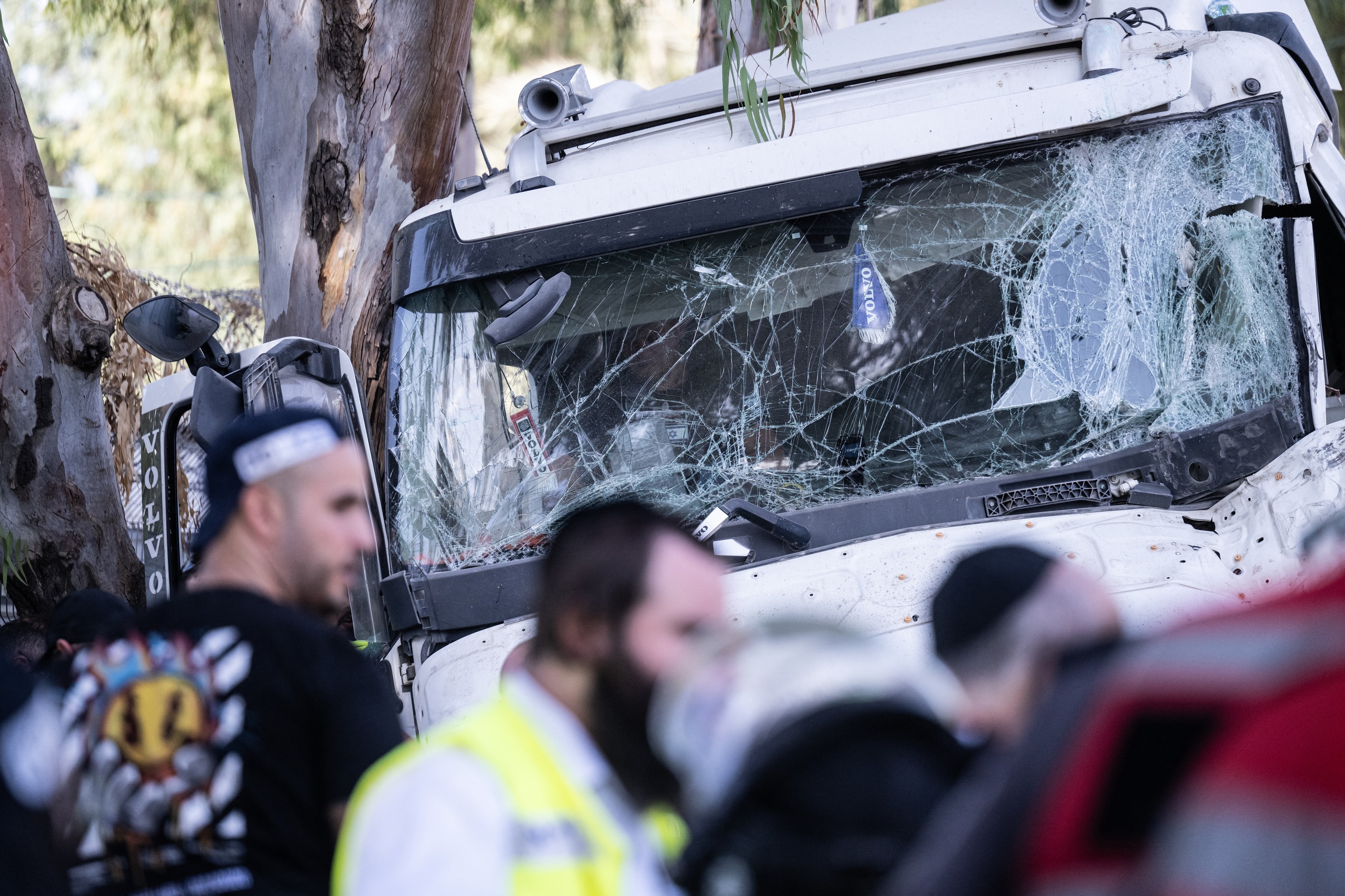 Posibil atac terorist lângă Tel Aviv, aproape de sediul Mossad. Zeci de răniți, după ce un camion a intrat într-o stație de autobuz | VIDEO