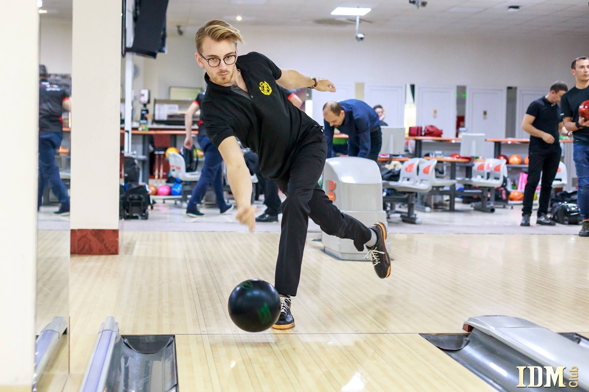 Mattias Wettenberg, campionul național la bowling al Suediei, a câştigat cea de-a opta ediţie a Turneului Internațional de Bowling din România / GALERIE FOTO