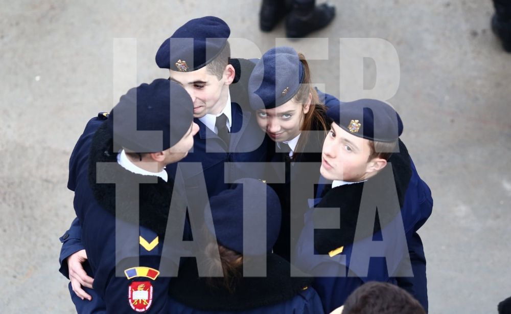 Imagini inedite surprinse de fotoreporterii Libertatea la slujba de sfințire a Catedralei Mântuirii Neamului