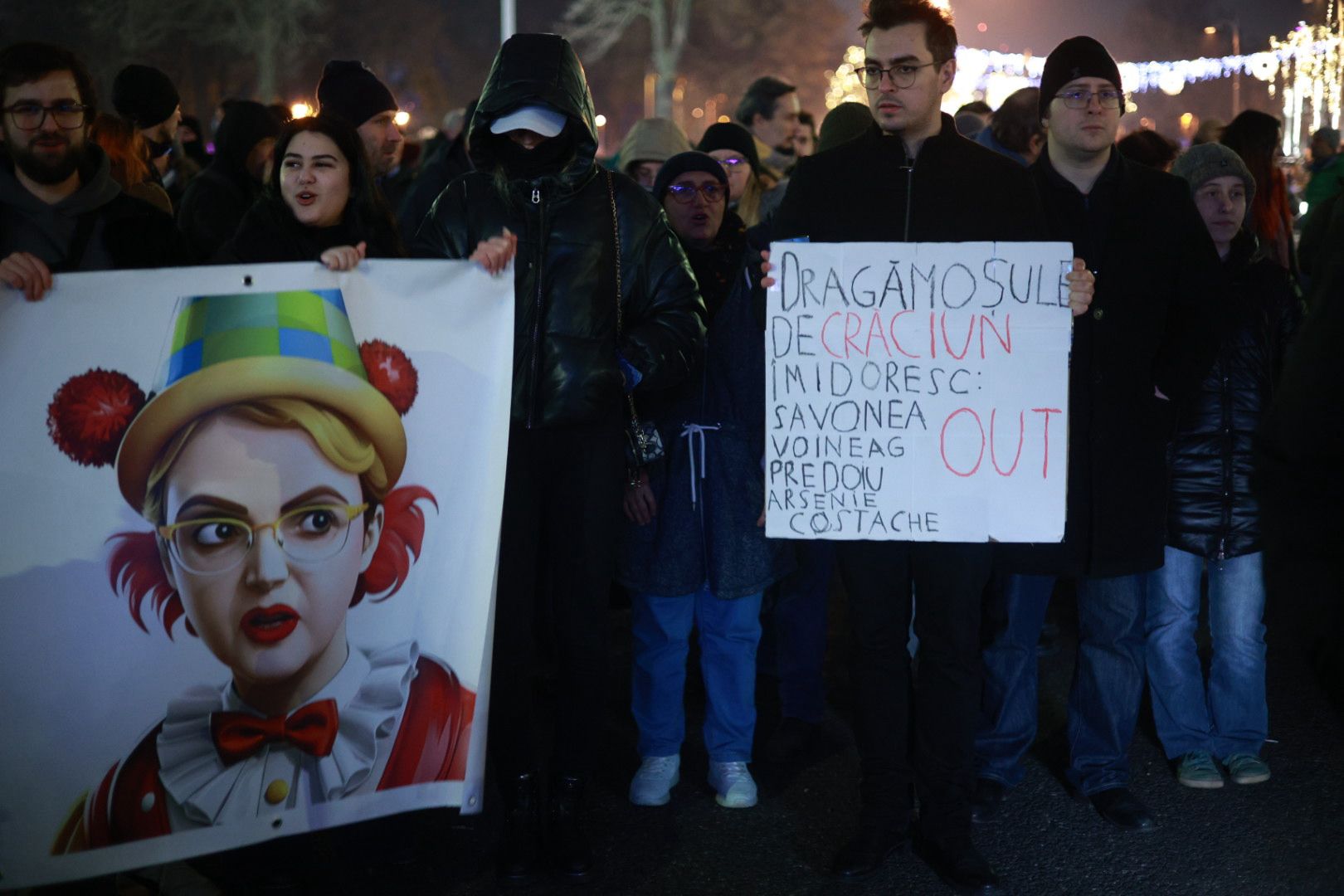 Marș pentru justiție în București: „Ați îngropat dosare / vă vrem la închisoare”/ Băsescu: MCV-ul ar putea fi reactivat