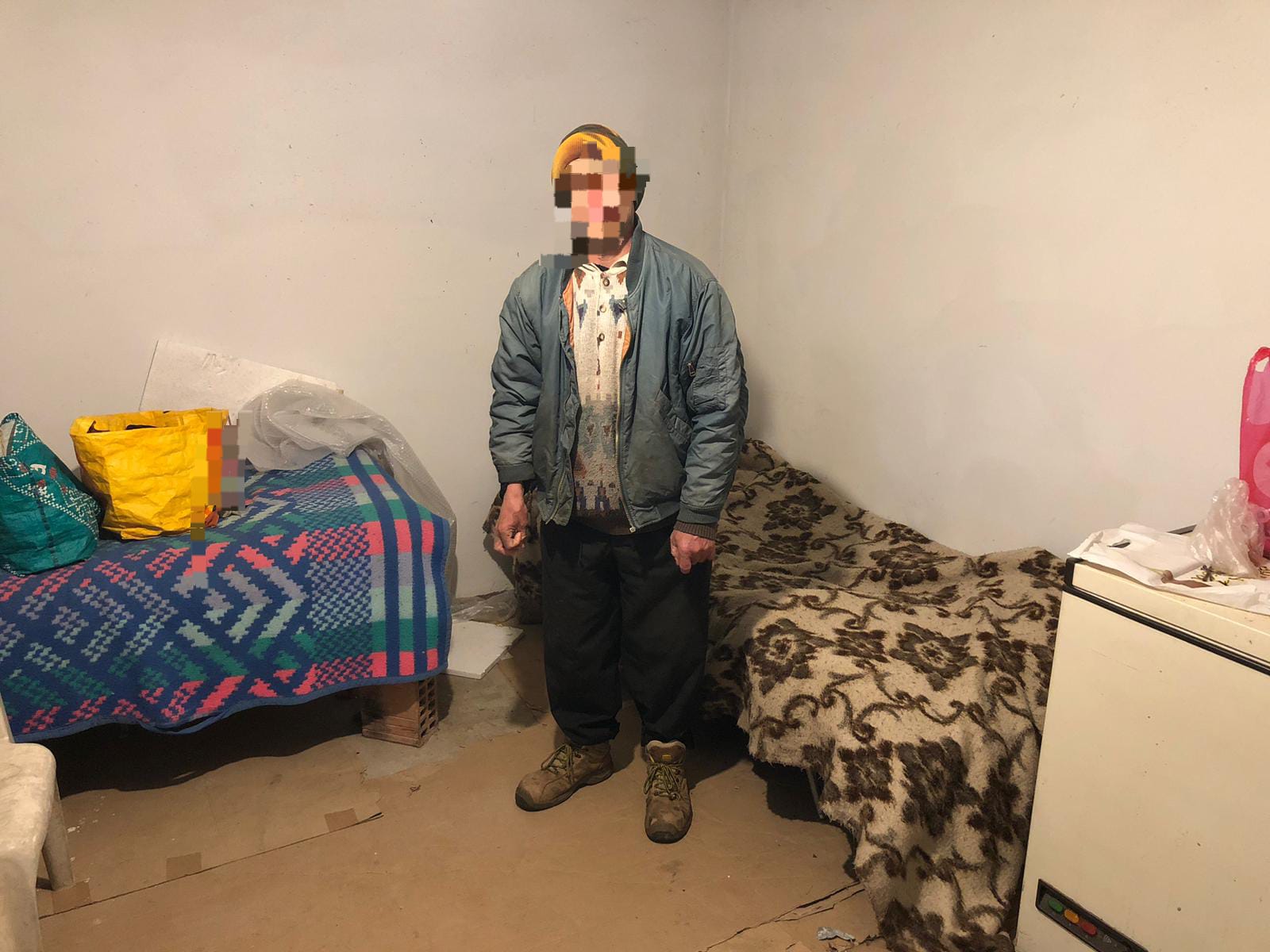 Caz de sclavie în județul Maramureș, depistat de DIICOT. Șapte persoane cu handicap psihic erau exploatate la o stână