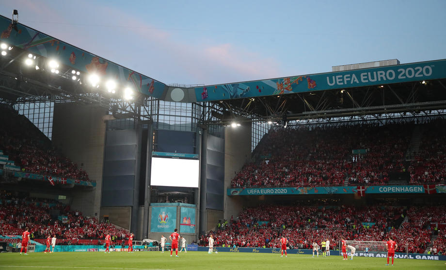 Danemarca s-a calificat în optimile Euro 2020, după o victorie clară în fața Rusiei. Cu inima pentru Eriksen