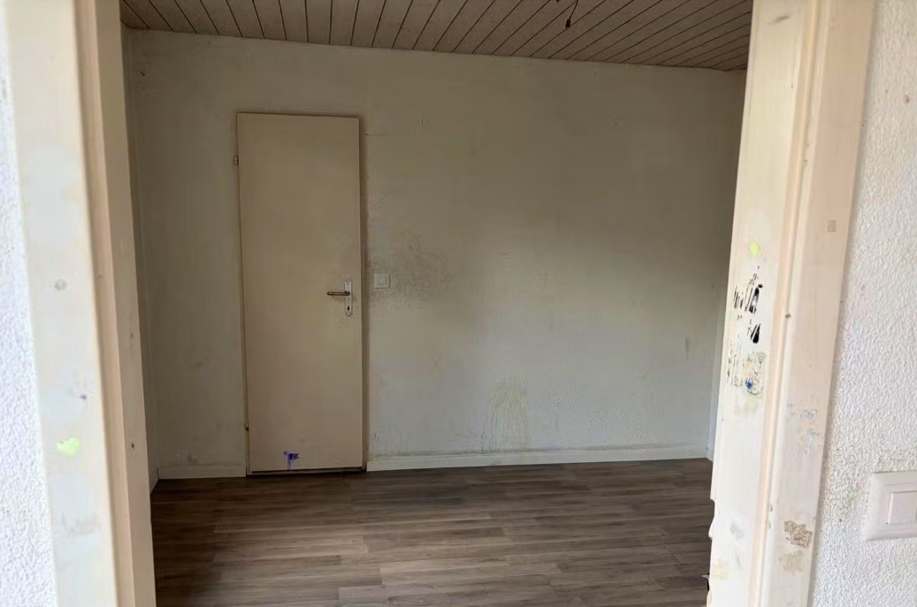 O garsonieră murdară, fără aragaz sau frigider, se închiriază cu 866 de euro pe lună și a atras zeci de doritori, în Elveția