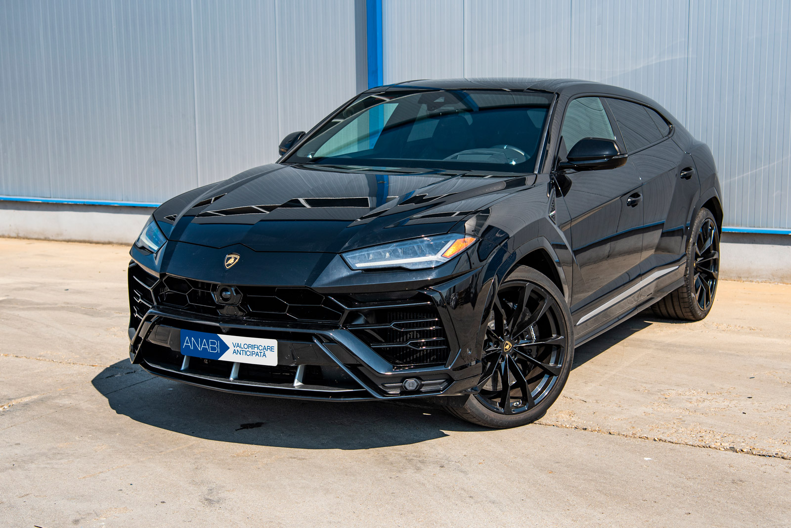 Statul vinde la licitație mașini de lux confiscate: un Lamborghini Urus, un G Class, un BMW M850 și un Lamborghini Huracan