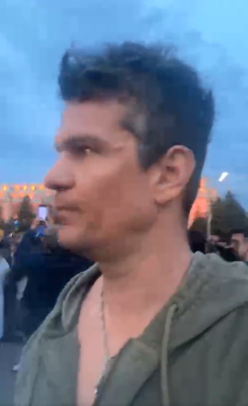 Tudor Chirilă a fost la Mitingul EuRo din Piața Victoriei. Ce a transmis artistul, care s-a plimbat printre manifestanți: „Ăștia, săracii, au venit pe banii lor”