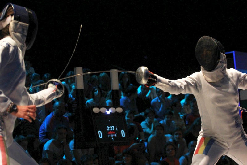 Simona Pop și Tibi Dolniceanu sunt campionii României la spadă, respectiv la sabie / FOTO