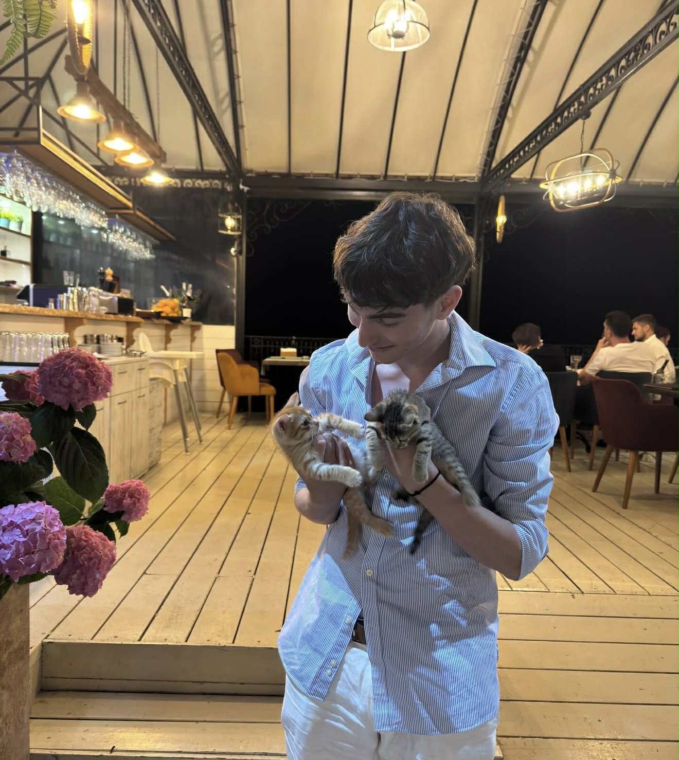 Imagini neașteptate cu fata Andreei Marin și iubitul George. Vedeta a reacționat la pozele Violetei: „Vă iubește mami”