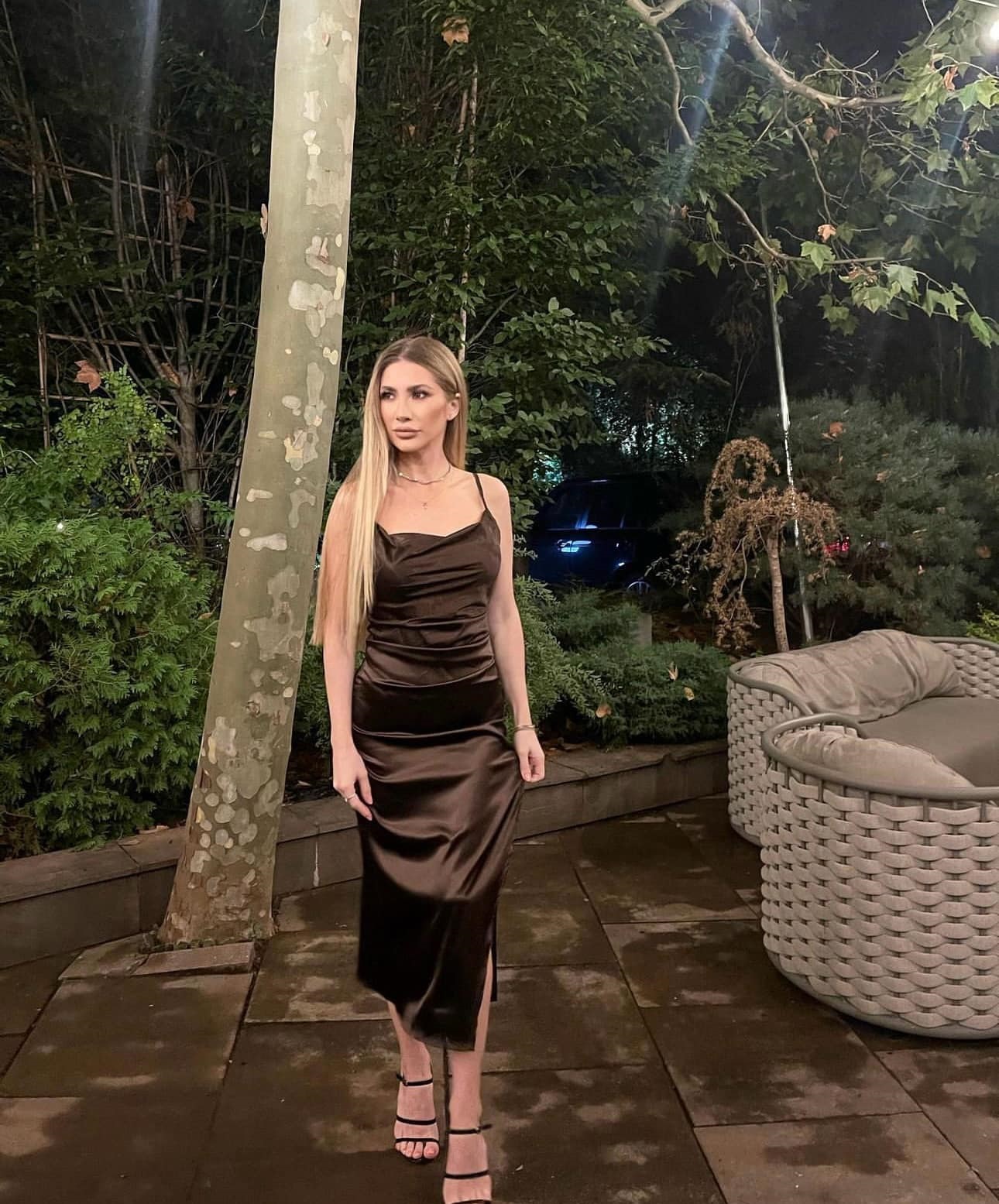 Mario Fresh, surprins în compania unei domnișoare, în București, la întoarcerea din Dubai. Se zvonește că Bianca e prietena Alexiei Eram