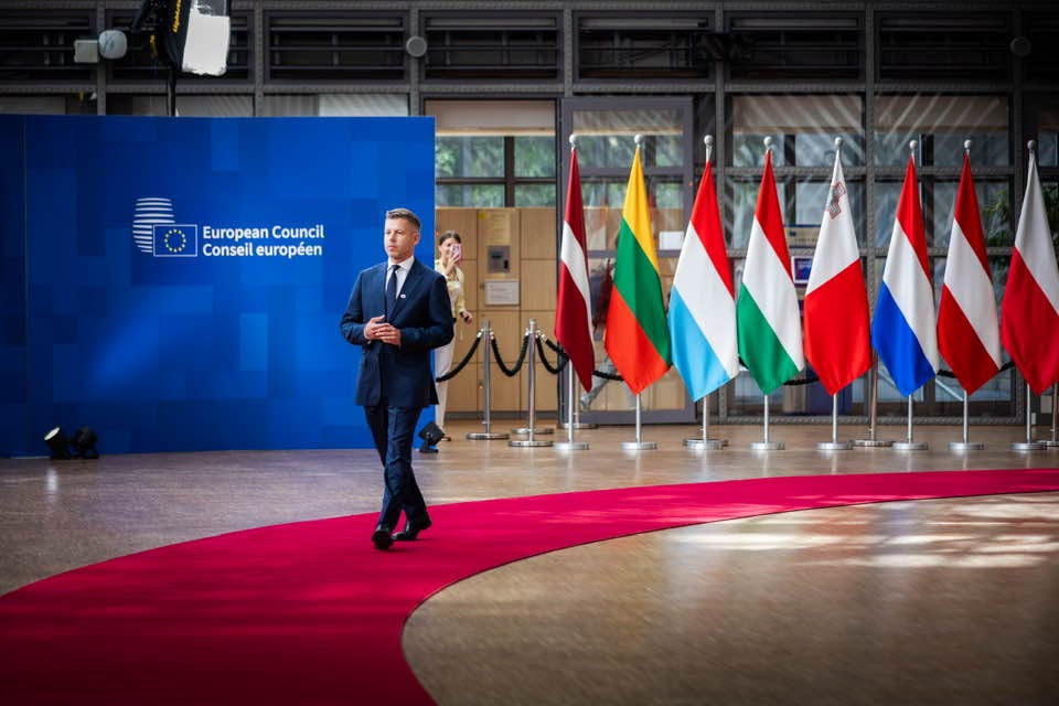 Megszűnhet az uniós eljárás Magyarország ellen - Magyar Péter összefoglalta az EU-csúcs történéseit