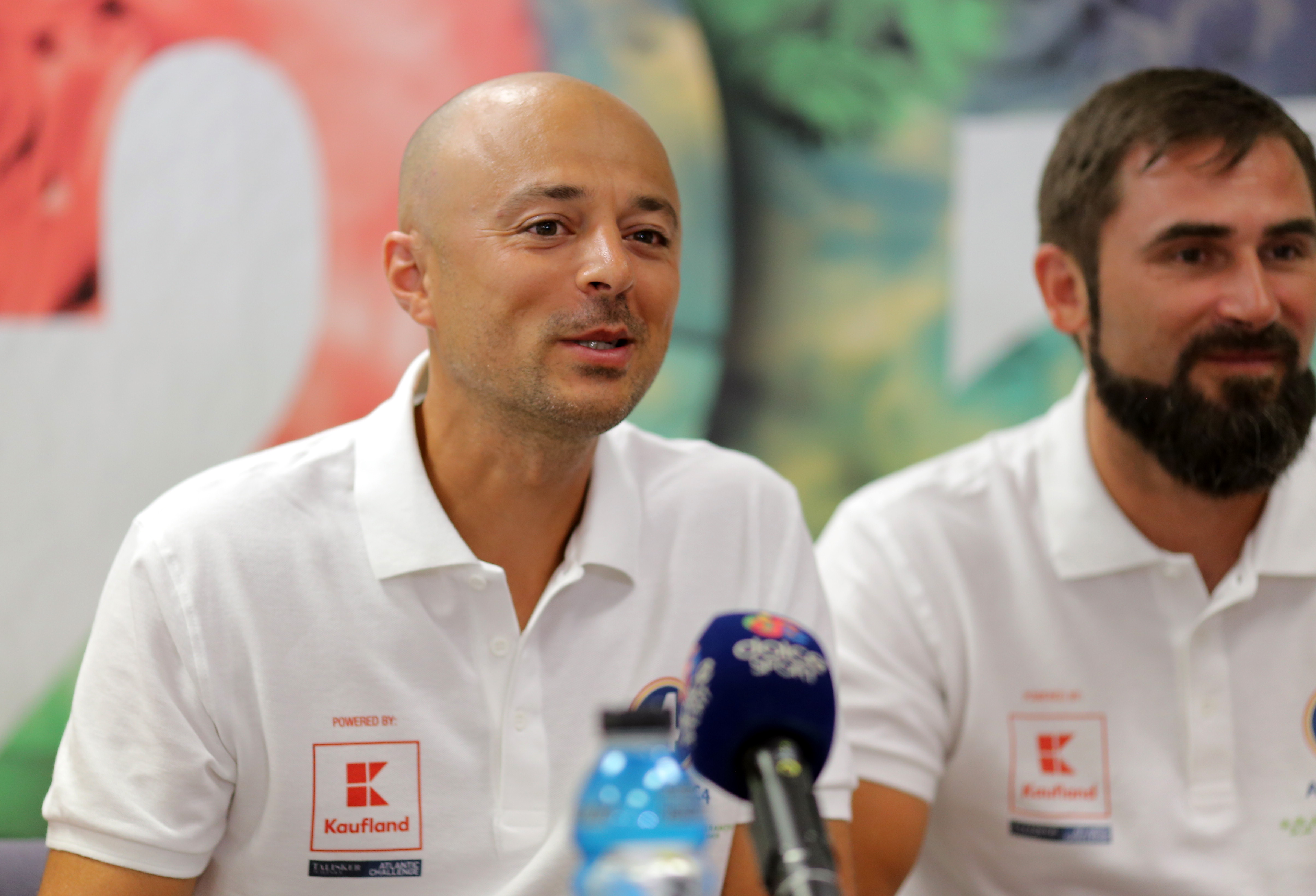Românii care au stabilit recordul de traversare a Mării Negre țintesc acum traversarea Oceanului Atlantic cu o ambarcațiune cu vâsle. Eroii s-au întors acasă | FOTO
