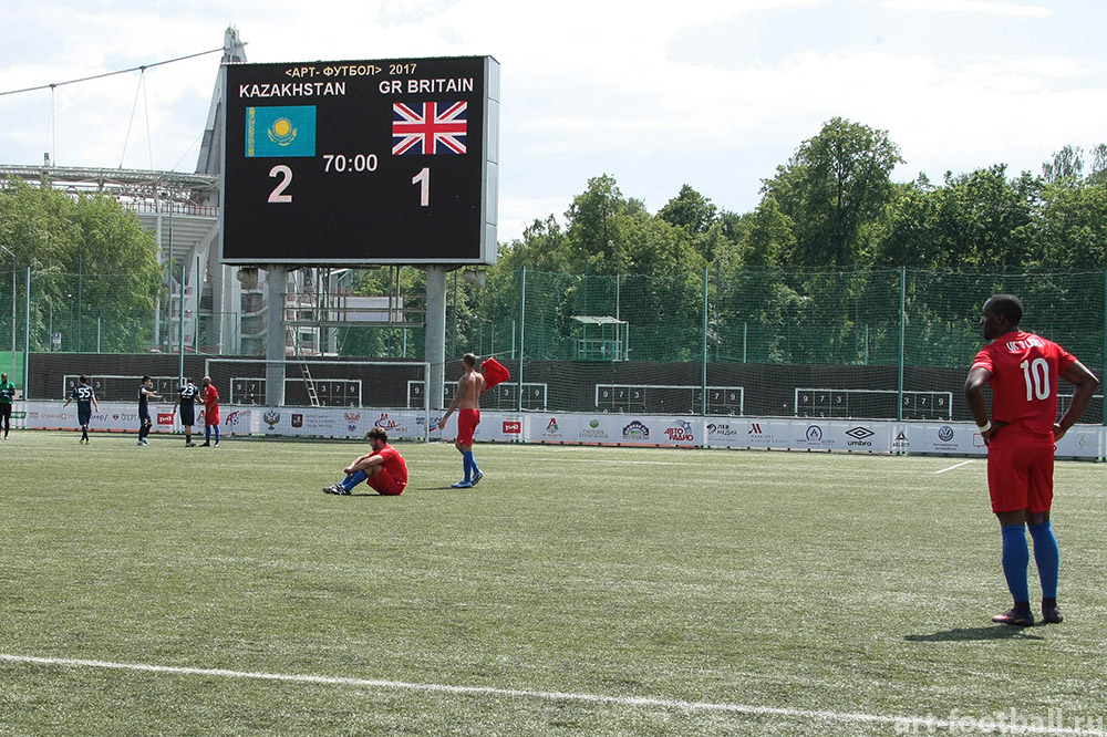 Pe ce loc a terminat naționala artiștilor fotbaliști la Campionatul Mondial - Moscova Art Football 2017. Temișan, Enache și Kamara au impresionat prin muzica lor / FOTO
