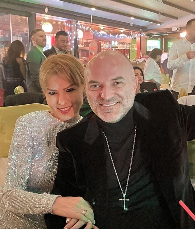 Imagini rare cu soția lui Dan Capatos. Cum a cunoscut-o prezentatorul pe Monica: „Ea trebuia să se căsătorească”
