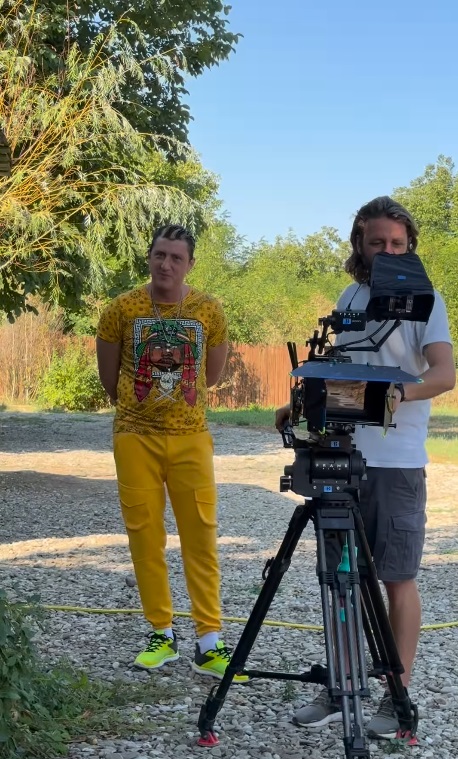 Imagini de la filmările serialului „Las Fierbinți”. Ce fac Mihai Bobonete și Mihai Rait în pauze: „«S-a început» filmările, să se adune fetele”