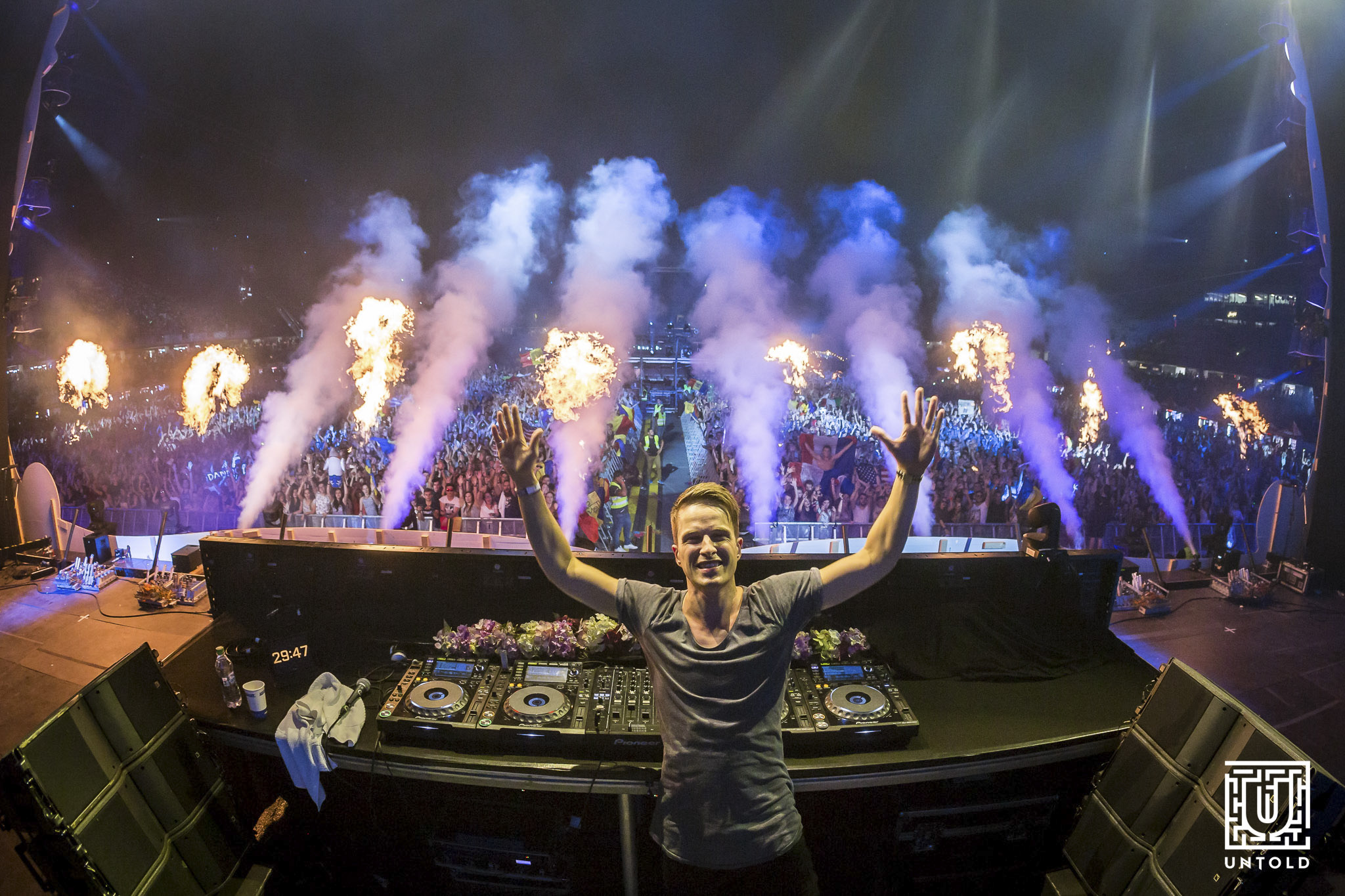 Untold 2016 | Veteranii de la Scooter și «tricolorul» Hardwell au «rupt» scena în a doua zi de festival