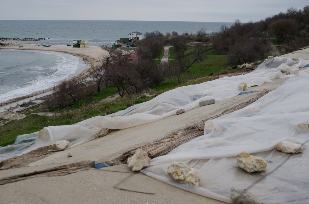 Vacanța la mare? Sport extrem pe litoralul românesc! Vezi peisajul dezolant care îi așteaptă pe turiști în unele stațiuni de la țărmul Mării Negre