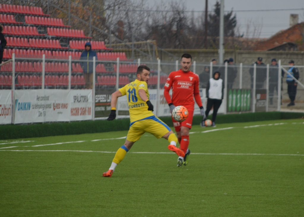 Ionuț Popa a sărit la arbitrul Cristian Codrea. Recent, ”Popică” și-a alergat un jucător / GALERIE FOTO