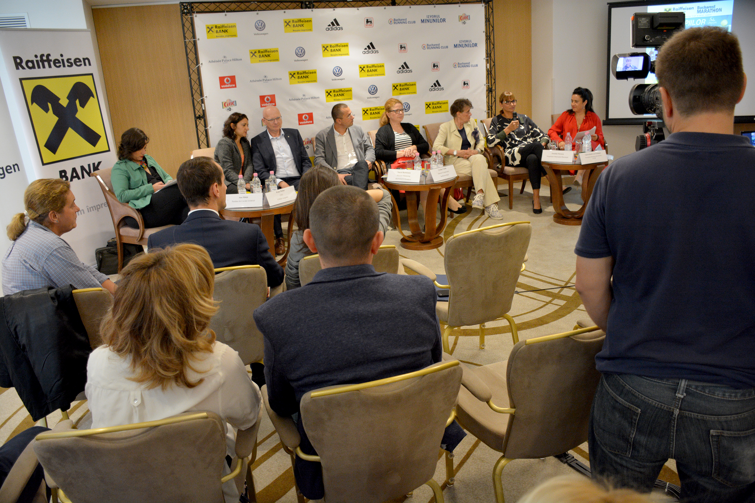 Peste 14.000 de oameni din peste 60 de țări vor lua startul la cea de-a noua ediție a Raiffeisen Bank Maratonul București / GALERIE FOTO