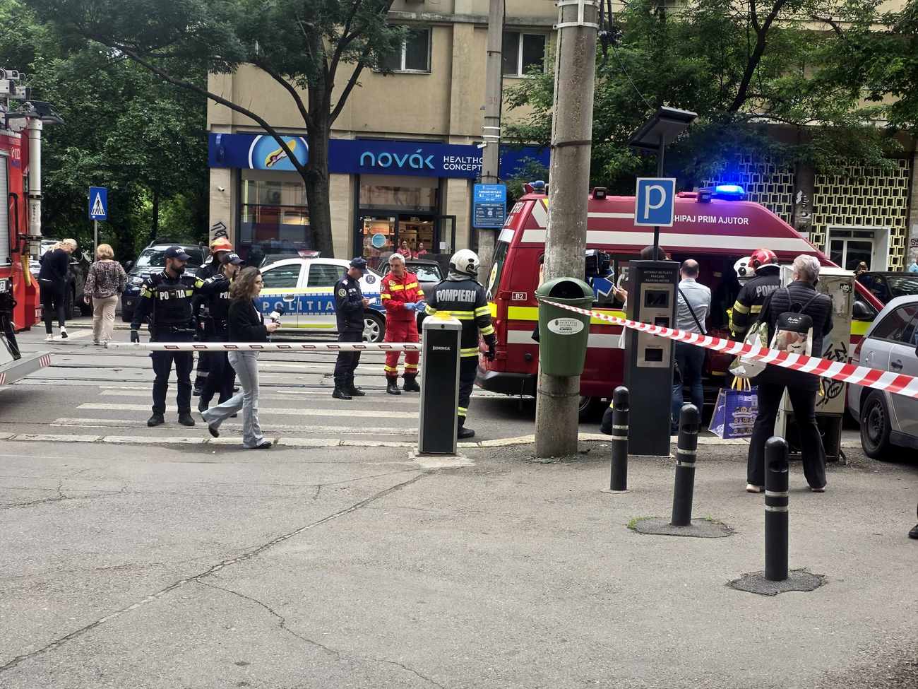 Primul salvator care a ajuns la liftul căzut cu 7 oameni în Ministerul Transporturilor povestește ce a văzut: „Nu țipa nimeni, i-am scos în 6 minute”