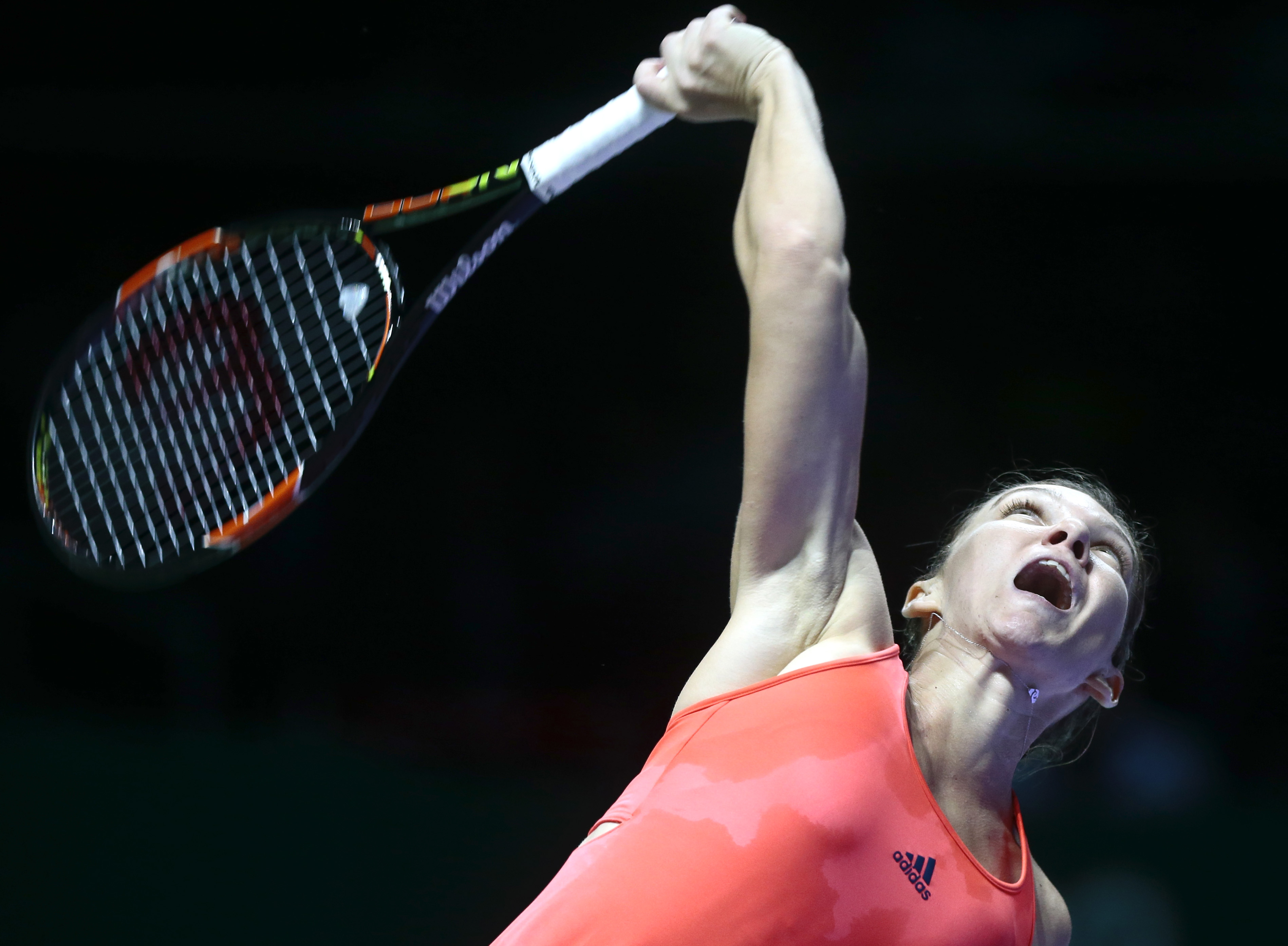 Halep a pierdut pe mâna ei meciul cu Kerber de la Turneul Campioanelor. Simona a comis peste 30 de erori neforțate. Reacție sinceră | LIVEBLOG