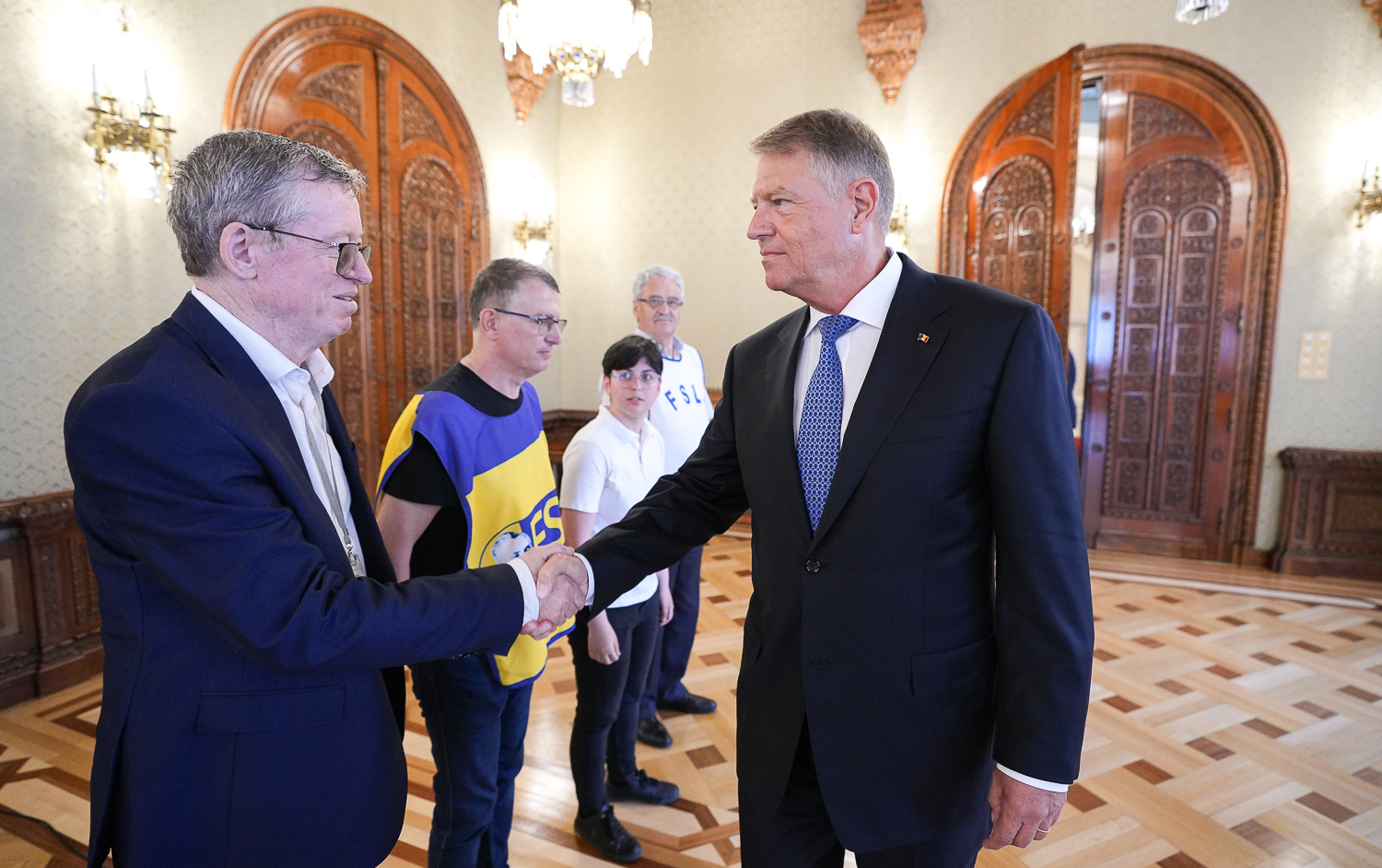 Al doilea protest major al cadrelor didactice. Ce le-a promis Iohannis sindicaliștilor, în a doua săptămână de grevă, în timp ce profesorii protestau la Palatul Cotroceni