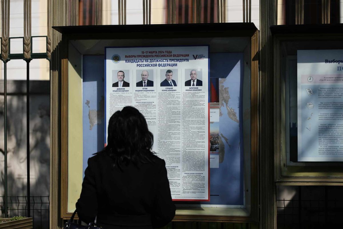 „Prânzul împotriva lui Putin”, marcat și în fața Ambasadei Rusiei la București, unde s-a format o coadă a cetățenilor veniți să voteze