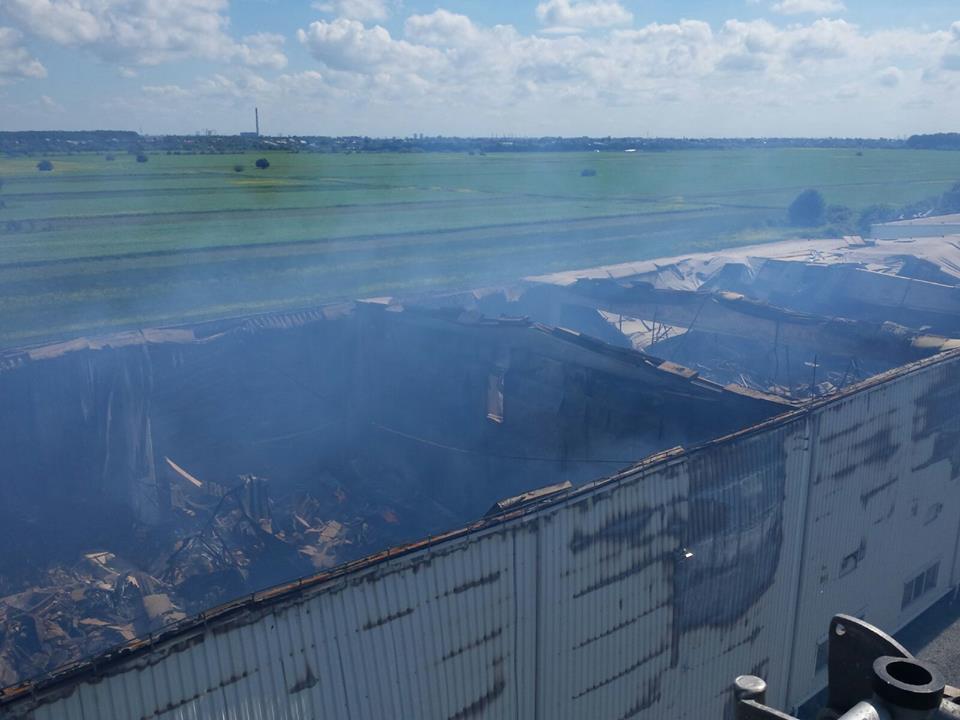 FOTO&VIDEO/ Incendiul din Dărăști încă nu a fost lichidat. Există focare mocnite chiar și după 60 de ore