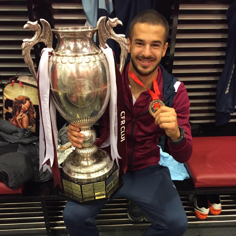Fotbaliștii de la CFR Cluj au dormit în pat cu trofeul Cupei României | GALERIE FOTO și VIDEO