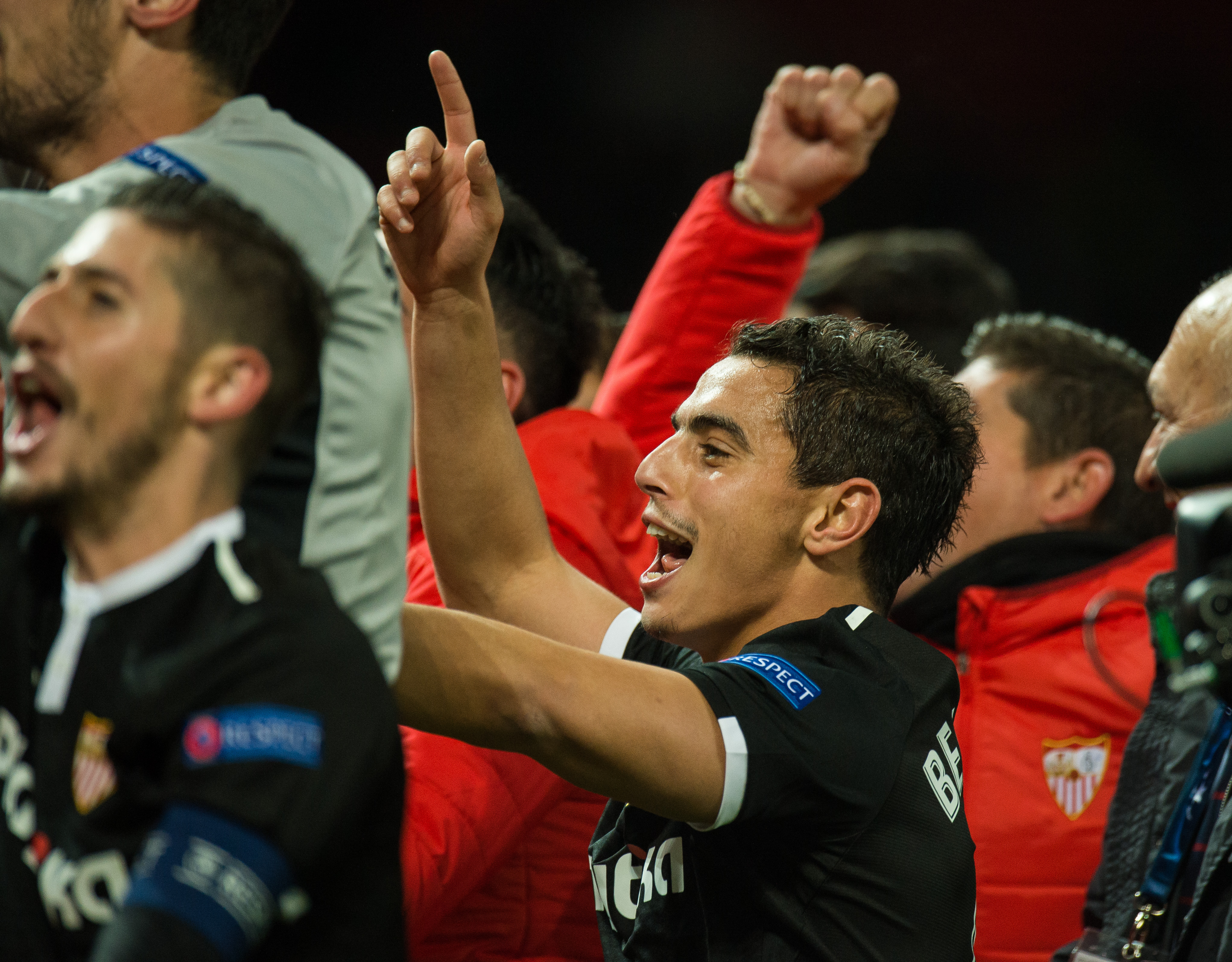 Manchester United, cel mai bogat club de fotbal din lume, eliminat din optimile Ligii Campionilor. Reacția lui Mou | GALERIE FOTO
