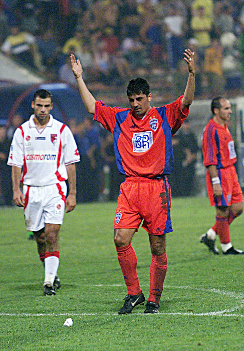 Ziua derby-ului DINAMO - STEAUA (azi, ora 20.30, semifinalele Cupei României). Fostul căpitan dinamovist Giani Kiriță consideră că Dinamo este favorită în fața Stelei. ”Îi batem ușor, dacă jucătorii sunt motivați peste limită!” / INTERVIU