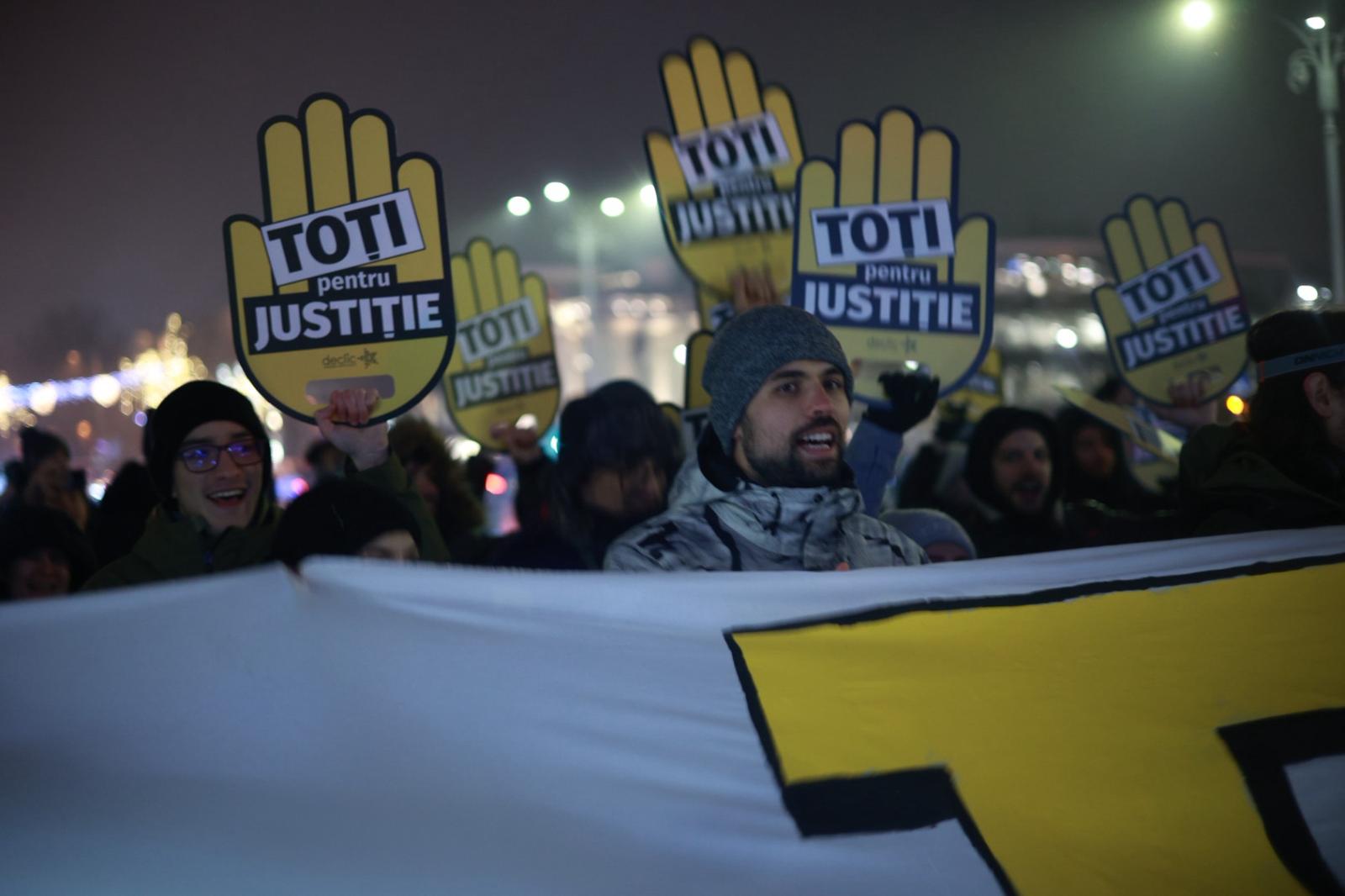 LIVE TEXT. Protest-coregrafie în Piața Victoriei. Manifestanții au spus ce schimbări își doresc să vadă în România