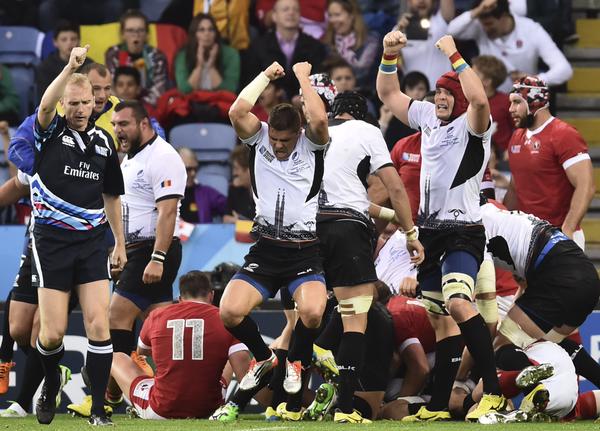 CUPA MONDIALĂ DE RUGBY / Minunea și-a cerut jertfa: ”stejarii” i-au dedicat victoria minunată obținută contra Canadei lui Marius Tincu. ^Antrenorului secund i-a decedat mama chiar înaintea meciului cu "arţarii", dar a rămas lângă echipă / VIDEO